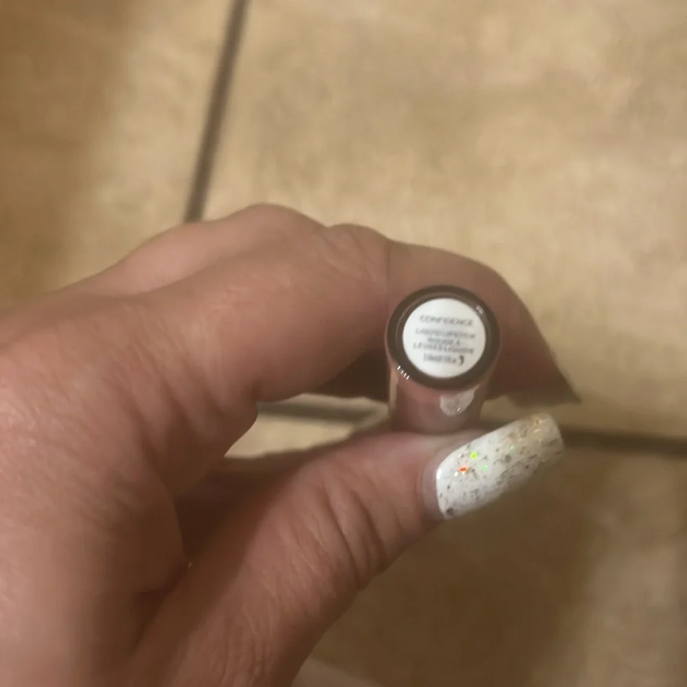 Never used Jaclyn hill lipstick in confidence